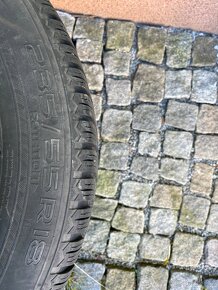 235/55R18 zimní pneu - 3