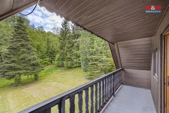 Prodej domu s garáží, 944 m², Machov - 3