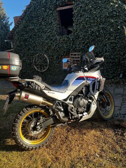 Honda Transalp 750 - 3