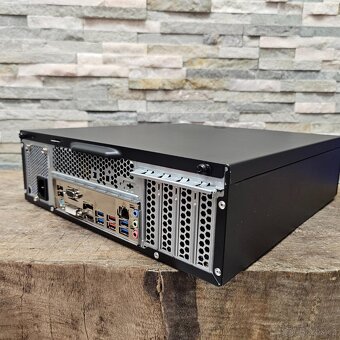 Kancelářský PC - R3 2200G / 16GB RAM / RX Vega / 512GB SSD - 3