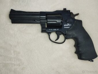 vzduchovka na co2 mod. R-77 - 3