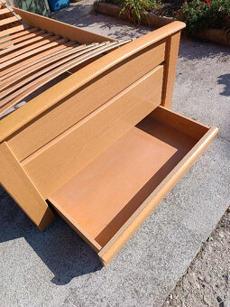 Postel 120cm x 200cm včetně roštu a matrace - 3