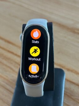 Chytrý náramek Xiaomi Smart Band 8 stříbrný - 3