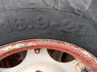 16,9-28 KOMPLETNÍ OBUTÁ KOLA NA ZETOR 5711,6711,6911,5211,62 - 3
