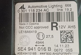 Světlo Škoda Octavia IV 5E4941016B - 3