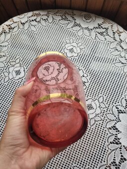 Růžová skleněná váza - 3