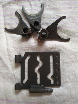 Vidlice a prevodové stupne pre 5/ 4-stupňový CZ kross, sada - 3