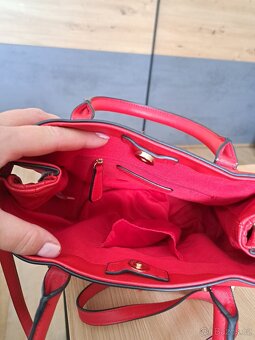 Růžovo-červená kabelka - 3