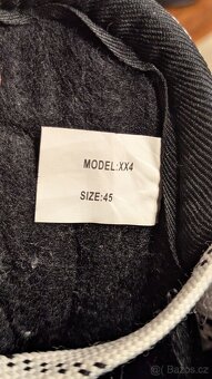 Prodám lední brusle vel.45 - 3