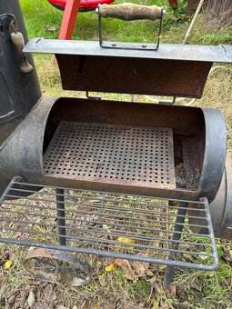 Gril s udírnou - lokomotiva - 3