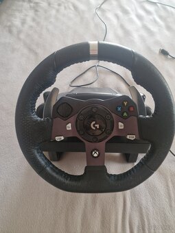 Logitech G920 s pedály + řadící pákou a stojanem - 3