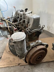 Motor Mercedes w115 220D - 3