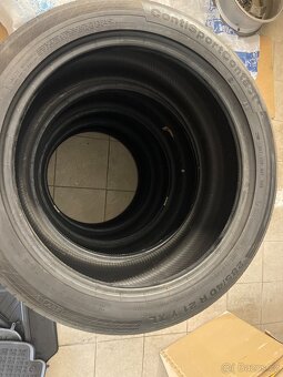 Continental 285/40/21 - 3