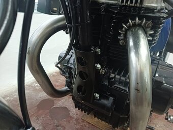 Honda cm 400 t chopper 2 valec - 3