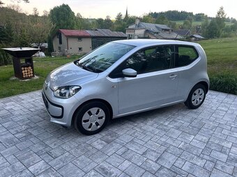 Volkswagen Up 1.0 MPI - 3