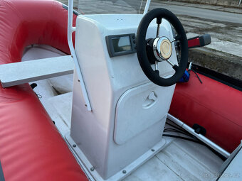 Motorový člun RIB Czech Marine 390 s motorem Tohatsu 30 - 3