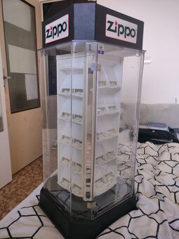 Zippo stojan vitrina otočná na zipoo zapalovače ,na 40kusu - 3