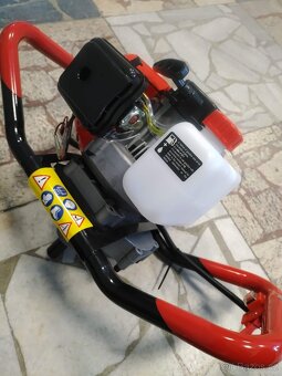 Půdní vrták motorový 6HP 4,41kW + 3 VRTÁKY - 3