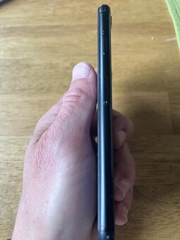 iPhone SE 2020 64 GB, černý - 3