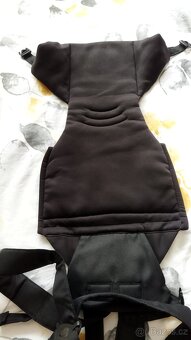 nosítko Chicco Easy Fit Black night - 3