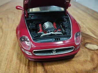 Maseratti 3000 GT 1/18 Bburago - 3