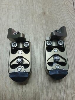 Stupačky BMW R1250GS/A 2018-2024, R1200GS/A LC 13-18 - 3