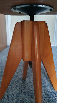 retro otočná židle dřevĕná Brusel expo - 3