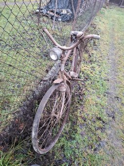 2x historické kolo Tudor - 3