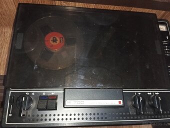 Kotoučový magnetofon B700 - 3