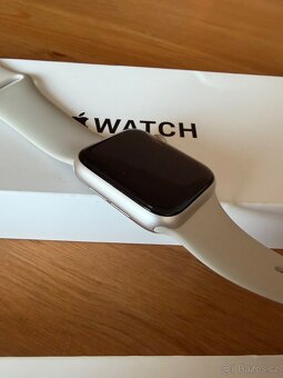 Apple watch SE 2. generace 40mm starlight - 3