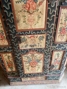 Stará skříň 1 - 3