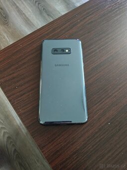 Samsung s10e - 3