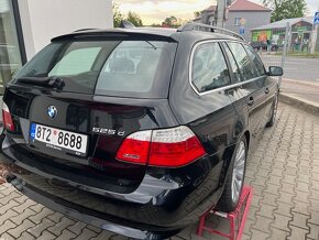 Prodám BMW E61 525d LCI 145kW combi - 3