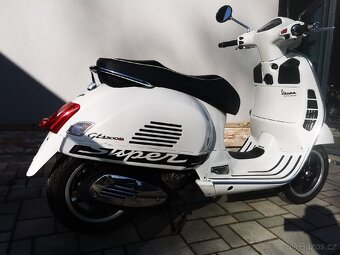 Vespa GTS 300 - 3