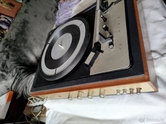 Stereofonní gramofon Tesla NZC 130, funkční - 3