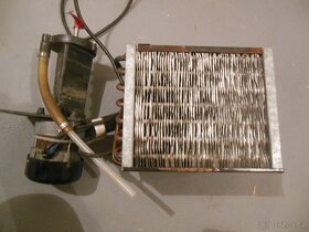 Oběhové čerpadlo s čeřidlem a kondenzátor (chladič) s motor - 3
