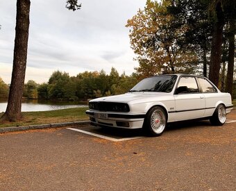 BMW E30 318Is - 3