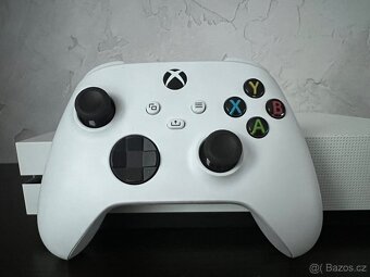 Xbox One S 500GB + 3 hry - 3