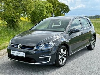 Volkswagen e-Golf, 32kWh,SoH 89%,CCS,NAVI, s DPH 349 000,- - 3