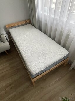 Matrac a postel Ikea - 3