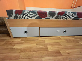 Prodám postel s úložným prostorem - 3
