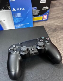 Playstation 4 - 3