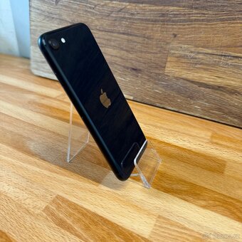 iPhone SE 2022 128GB, černý, 100% baterie (12 měsíců záruka) - 3