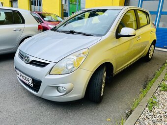 HYUNDAI i 20 1.2 i BENZÍN 57 kW NAJETO JEN 92 TIS KM - 3