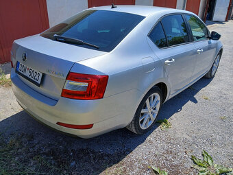 Octavia 3 2.0TDI 110kw 2015 Elegance - 3