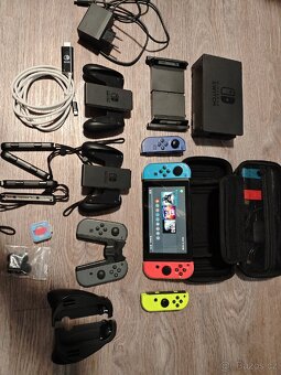 Nintendo Switch V2 se 69 hrami a příslušenstvím - 3