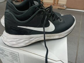 NIKE RUN - výborný stav - 3