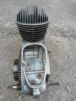 Motor Jawa-čz 150 - 3