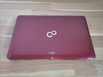 Notebook Fujitsu LifeBook AH531 - 3