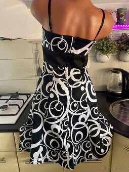 Dámské,dívčí šaty vel. XS-S - 3